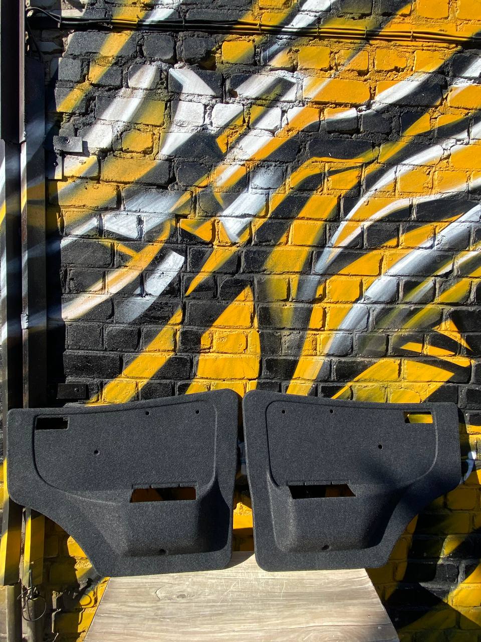 8930b7b5a4e19333f000e16975a3610a.jpg Обивки дверей Газель Соболь и Бизнес черные лохматые