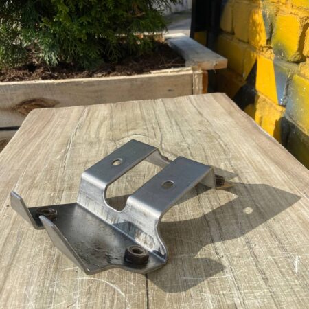 Кронштейн тросов КПП Некст к каркасу панели