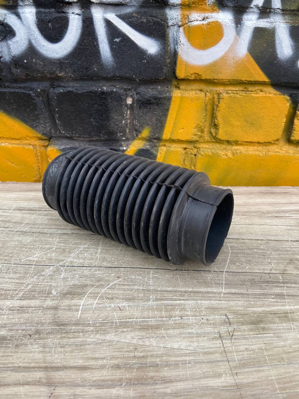 2e1d3083fdb5e0aab8505134902e04c3.jpg Патрубок впускной Газель Волга