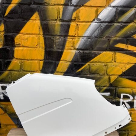 Крыло 3302 пластик (эконом) белое, правое