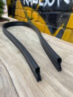 Уплотнитель капота газель